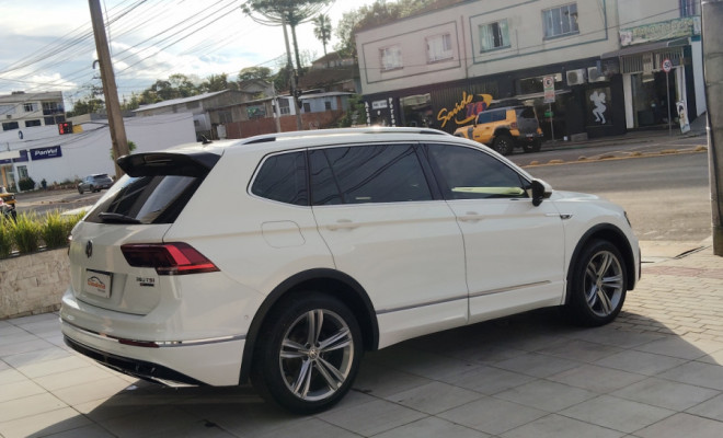 VW - VolksWagen TIGUAN Allspac R-Line 350 TSI 2.0 4x4 2019 Flex-1