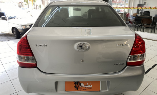 Toyota ETIOS XS Sedan 1.5 Flex Mec 2015-3