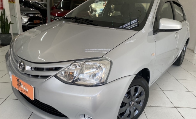 Toyota ETIOS XS Sedan 1.5 Flex Mec 2015