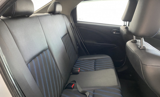 Toyota ETIOS XS Sedan 1.5 Flex Mec 2015-11