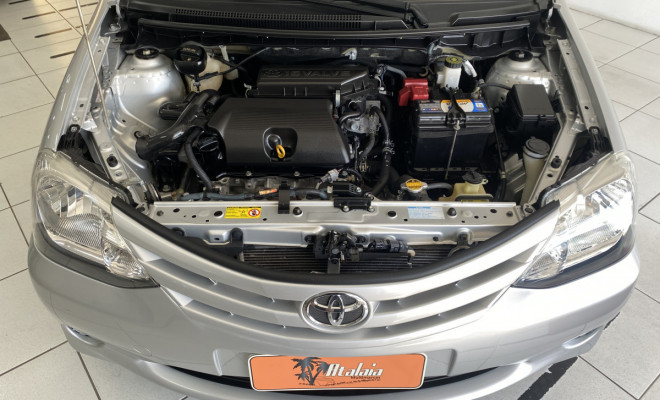 Toyota ETIOS XS Sedan 1.5 Flex Mec 2015-14