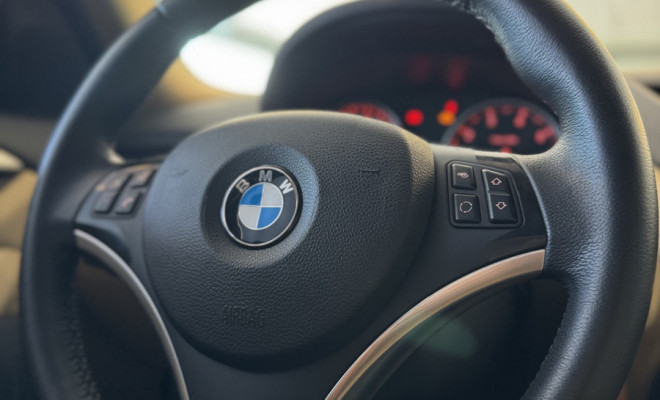 BMW X1 SDRIVE 18i 2.0 16V 4x2 Aut. 2011 Gasolina-16