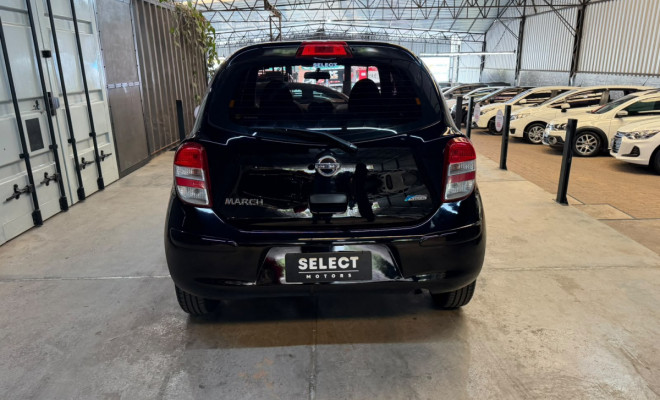 Nissan MARCH SV 1.6 16V Flex Fuel 2013 Flex-4