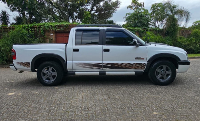 GM - Chevrolet S10 Pick-Up RODEIO 2.8 TDI 4x4 CD Dies. 2011 Gasolina-5