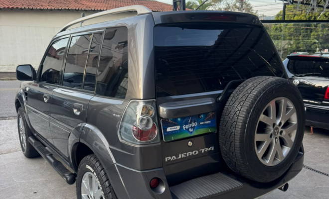 Mitsubishi Pajero TR4 GLS 2.0 Flex 16V 4x4 Mec. 2011 Flex-4