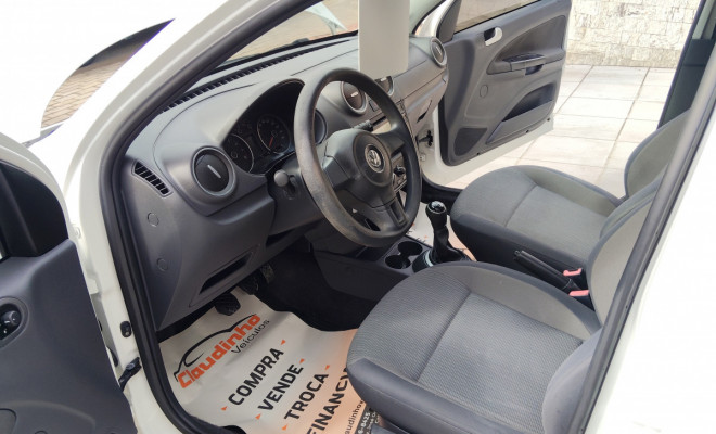 VW - VolksWagen VOYAGE 1.0/1.0 City Mi Total Flex 8V 4p 2014 Flex-9