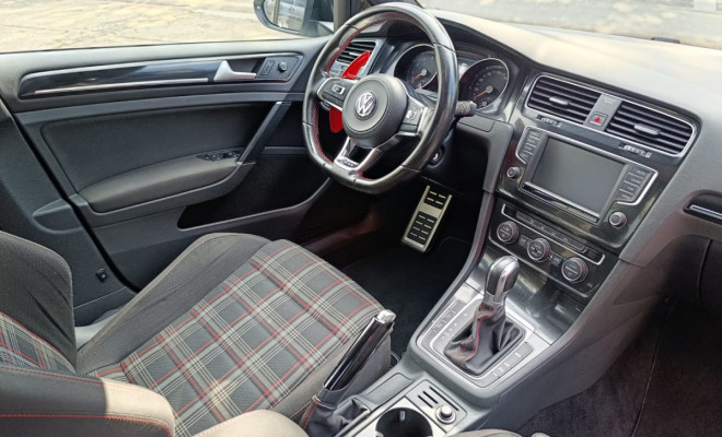 VW - VolksWagen Golf GTi 2.0 TSI 220cv Aut. 2017 Flex-8