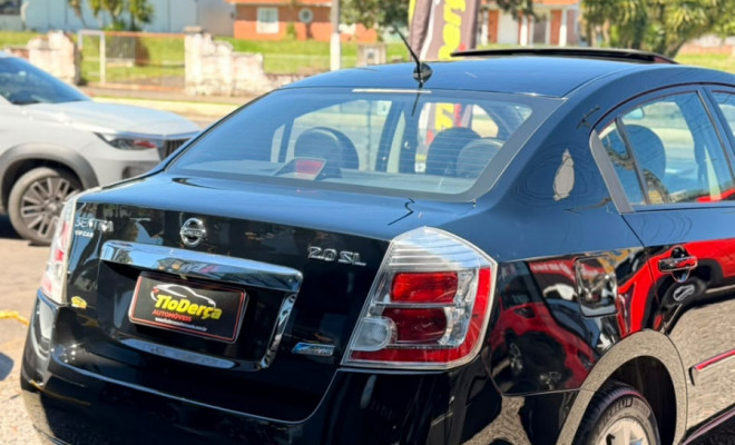 Nissan Sentra S 2.0/ 2.0 Flex Fuel 16V Aut. 2011 Flex-4