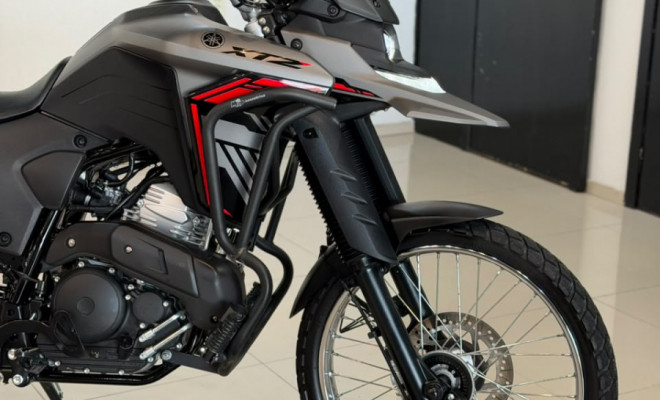 YAMAHA XTZ 250 LANDER CONNECTED 2025 Gasolina-2