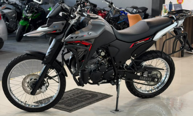 YAMAHA XTZ 250 LANDER CONNECTED 2025 Gasolina-1