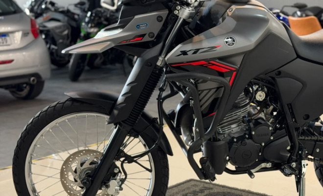 YAMAHA XTZ 250 LANDER CONNECTED 2025 Gasolina-3