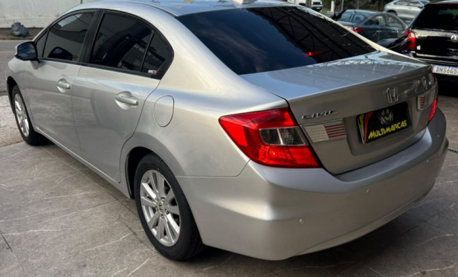 Honda Civic Sedan LXS 1.8/1.8 Flex 16V Aut. 4p 2013 Flex-4