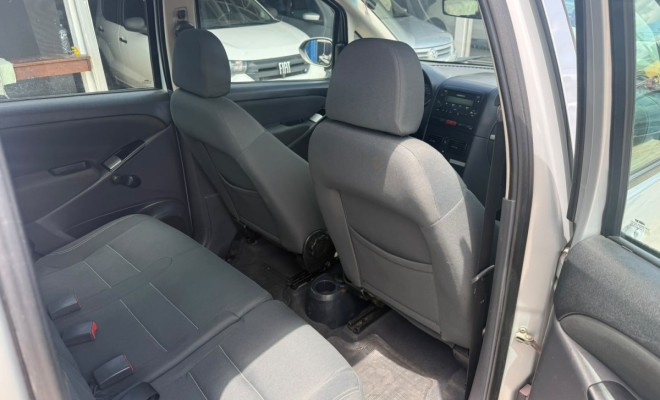 Fiat Idea ESSENCE Dualogic 1.6 Flex 16V 5p 2011 Flex-9
