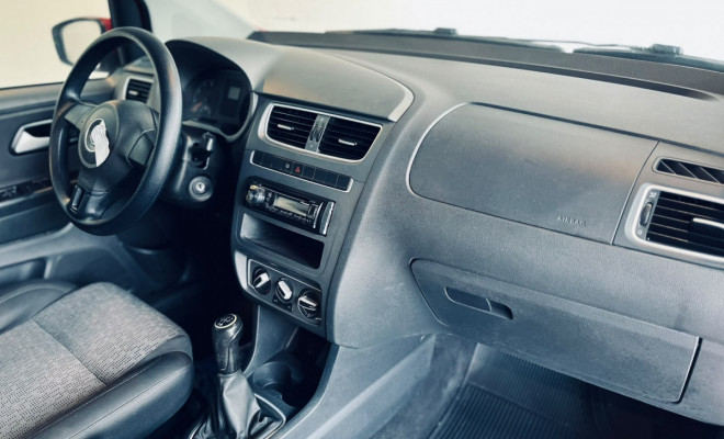 VW - VolksWagen Fox 1.6 Mi Total Flex 8V 5p 2014 Flex-5