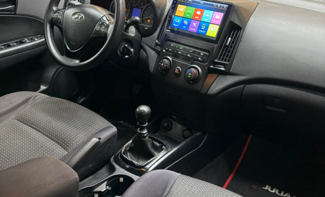 Hyundai i30 2.0 16V 145cv 5p Mec. 2010 Gasolina-8