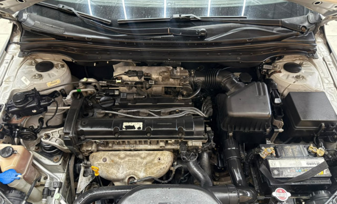 Hyundai i30 2.0 16V 145cv 5p Mec. 2010 Gasolina-11