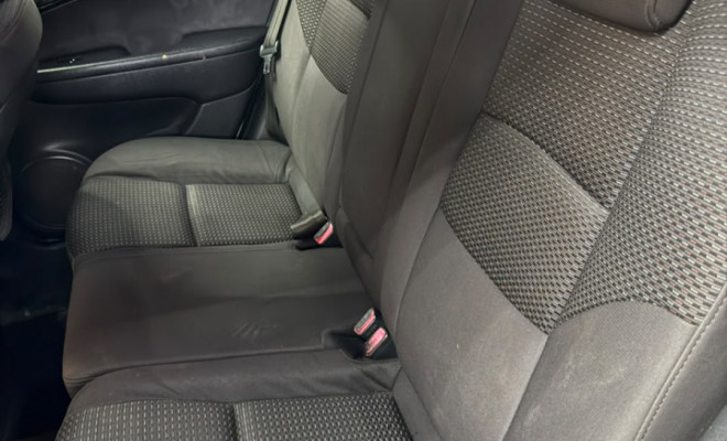 Hyundai i30 2.0 16V 145cv 5p Mec. 2010 Gasolina-10