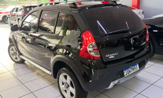 Renault SANDERO STEPWAY Hi-Flex 1.6 2010-1