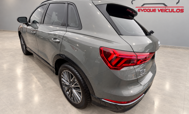 Audi Q3 Black Ed. 1.4 TFSI Flex/Black S-tron. 2022 Flex-2