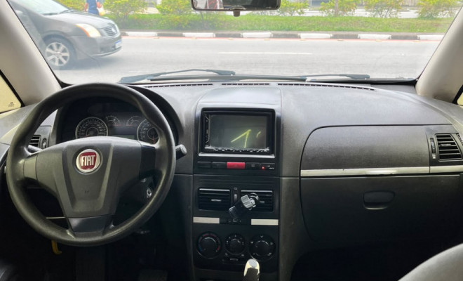 Fiat Idea ESSENCE Dualogic 1.6 Flex 16V 5p 2011 Flex-15