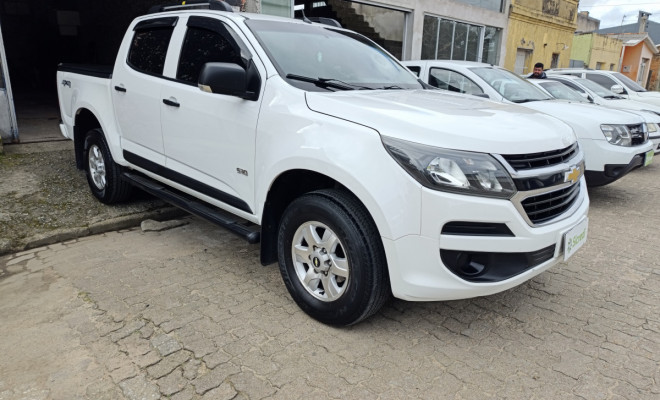 GM - Chevrolet S10 Pick-Up LS 2.8 TDI 4x4 CD Dies. Mec. 2018 Diesel-1