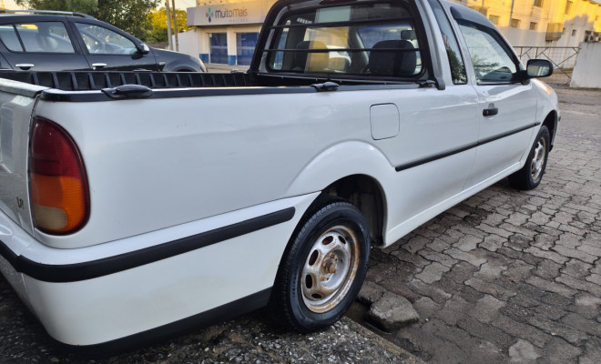 VW - VolksWagen Saveiro 1.8 Mi 2001 Gasolina-16