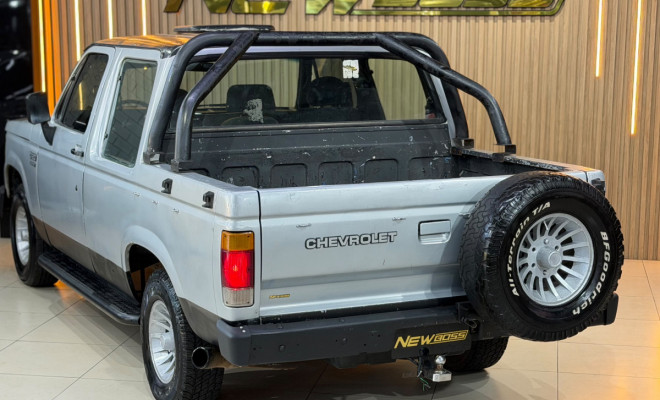 GM - Chevrolet D-20 CD Lx S4T/Tro.Plus/Lx 3.9/4.0 TDies 1986 Diesel-4