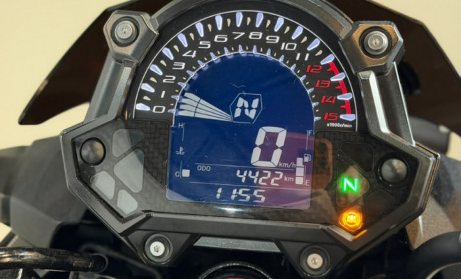 KAWASAKI Z 400 2024 Gasolina-6