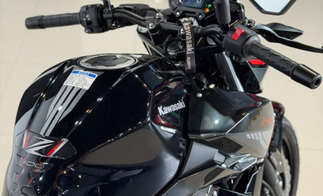 KAWASAKI Z 400 2024 Gasolina-4