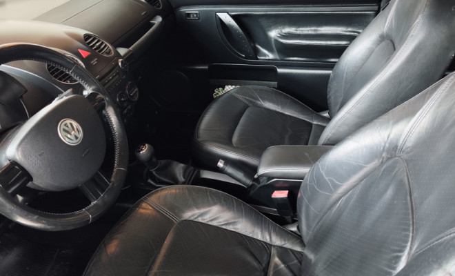 VW - VolksWagen New Beetle 2.0 Mi Mec./Aut. 2010 Gasolina-10