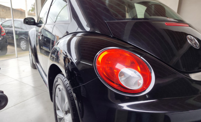 VW - VolksWagen New Beetle 2.0 Mi Mec./Aut. 2010 Gasolina-4