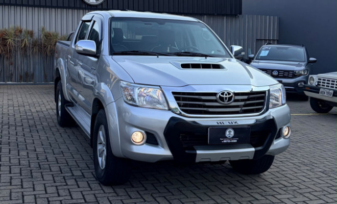 Toyota Hilux CD SRV D4-D 4x4 3.0 TDI Diesel Aut 2014 Diesel