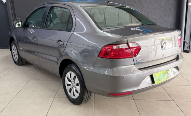 VW - VolksWagen VOYAGE TREND 1.6 Mi Total Flex 8V 4p 2013 Flex-9