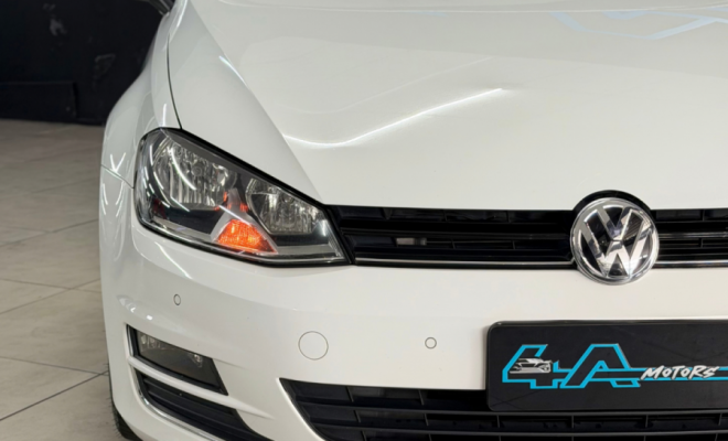 VW - VolksWagen Golf Highline 1.4 TSI 140cv Aut. 2015 Gasolina-1