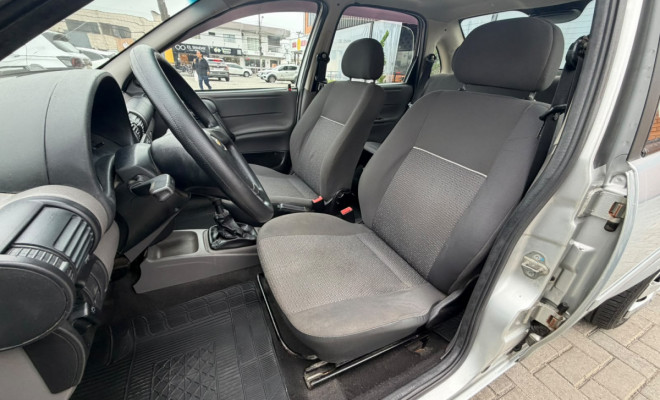 GM - Chevrolet Classic Life/LS 1.0 VHC FlexP. 4p 2013 Flex-6