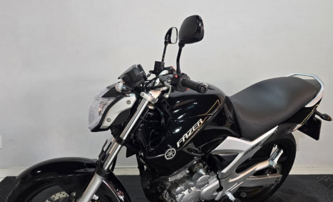 YAMAHA YS 250 FAZER/ FAZER L. EDITION /BLUEFLEX 2012 Gasolina-4