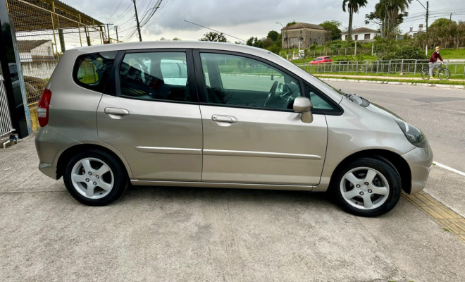 Honda Fit 1.4 LX - 2008-1