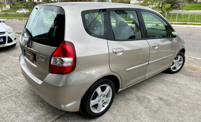 Honda Fit 1.4 LX - 2008-2