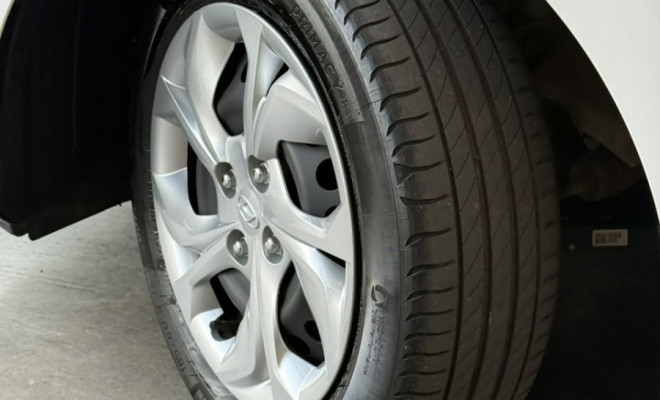 Hyundai HB20S Comfort Plus 1.0 Flex 12V Mec. 2025 Flex-7