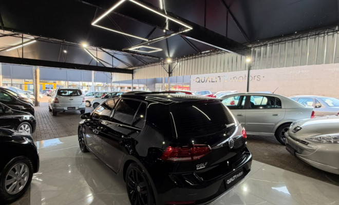 VW - VolksWagen Golf Comfort. 200 TSI 1.0 Flex 12V Aut. 2018 Flex-4