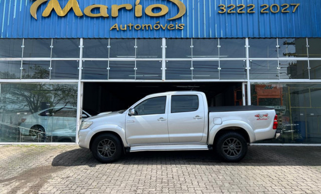 Toyota Hilux CD SRV D4-D 4x4 3.0 TDI Diesel Aut 2014 Diesel