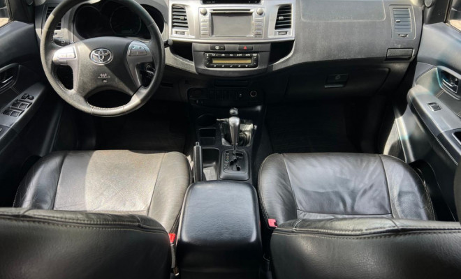 Toyota Hilux CD SRV D4-D 4x4 3.0 TDI Diesel Aut 2014 Diesel-8
