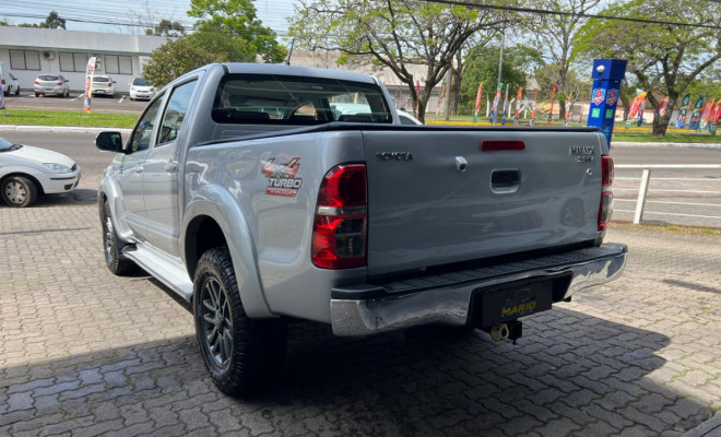 Toyota Hilux CD SRV D4-D 4x4 3.0 TDI Diesel Aut 2014 Diesel-3