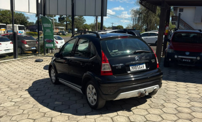 Citroën C3 GLX 1.4/ GLX Sonora 1.4 Flex 8V 5p 2010 Flex-2