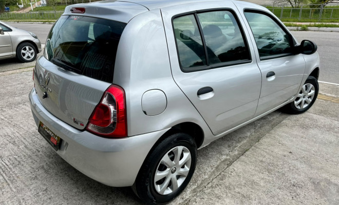 Renault Clio Expression 1.0 Hi-Flex - 2014-2