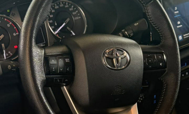 Toyota Hilux CD SR 4x4 2.8 TDI Diesel Aut. 2025 Diesel-6