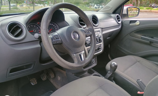 VW - VolksWagen VOYAGE 1.0/1.0 City Mi Total Flex 8V 4p 2015 Flex-4