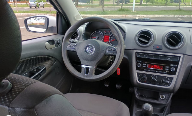VW - VolksWagen VOYAGE 1.0/1.0 City Mi Total Flex 8V 4p 2015 Flex-7