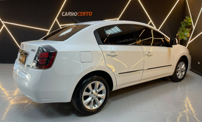 Nissan Sentra S 2.0 16V Aut. 2013 Flex  ótimo em conforto e espaço-3