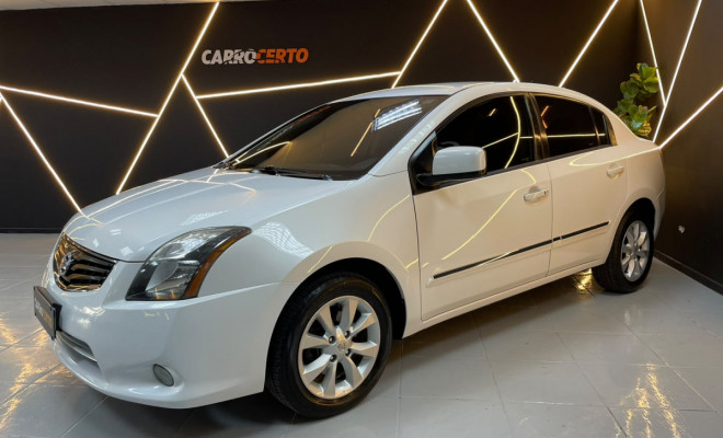 Nissan Sentra S 2.0 16V Aut. 2013 Flex  ótimo em conforto e espaço-1